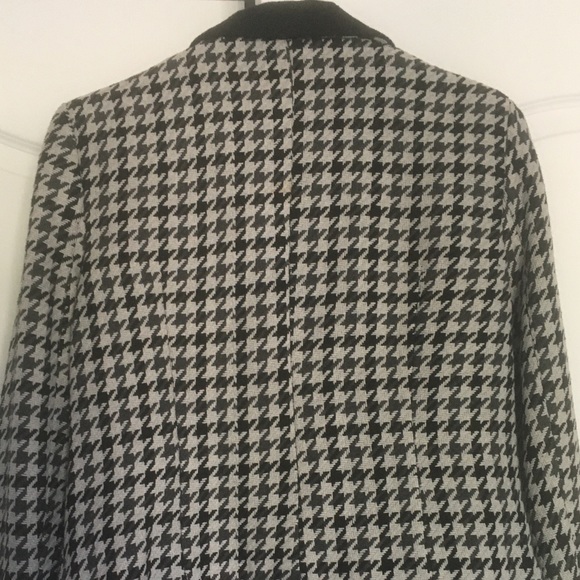 Blazer - Picture 3 of 3